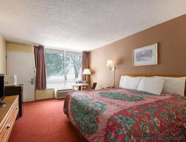 Days Inn By Wyndham White House Eksteriør bilde
