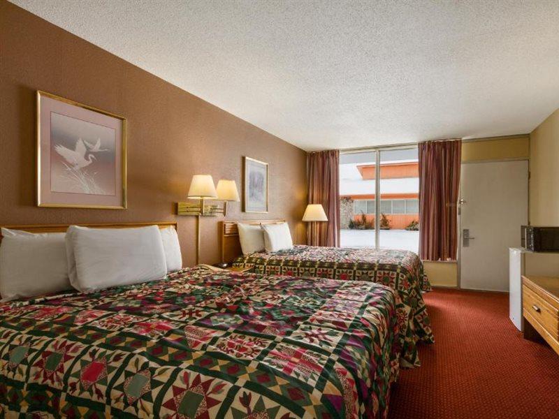 Days Inn By Wyndham White House Eksteriør bilde