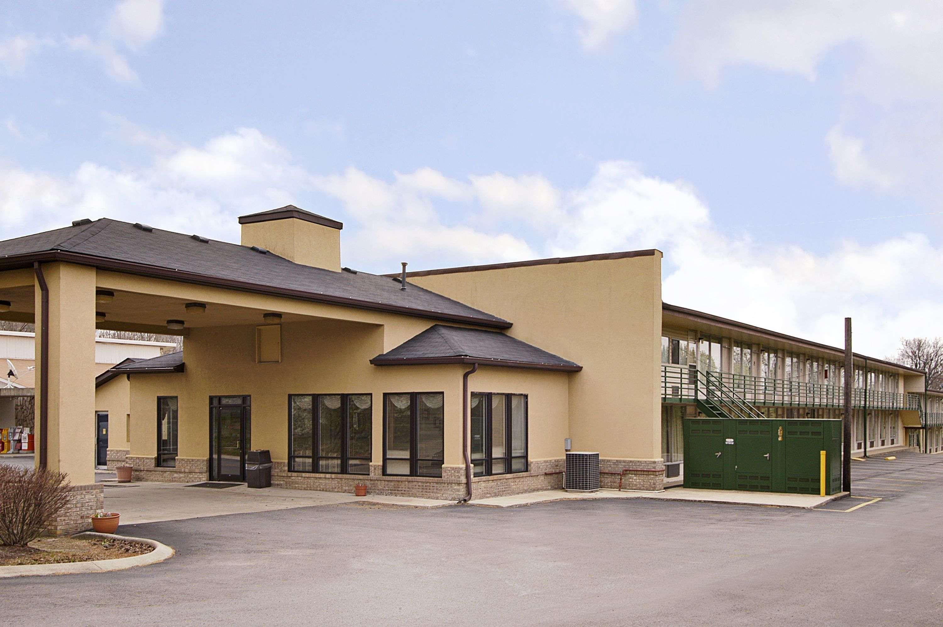 Days Inn By Wyndham White House Eksteriør bilde